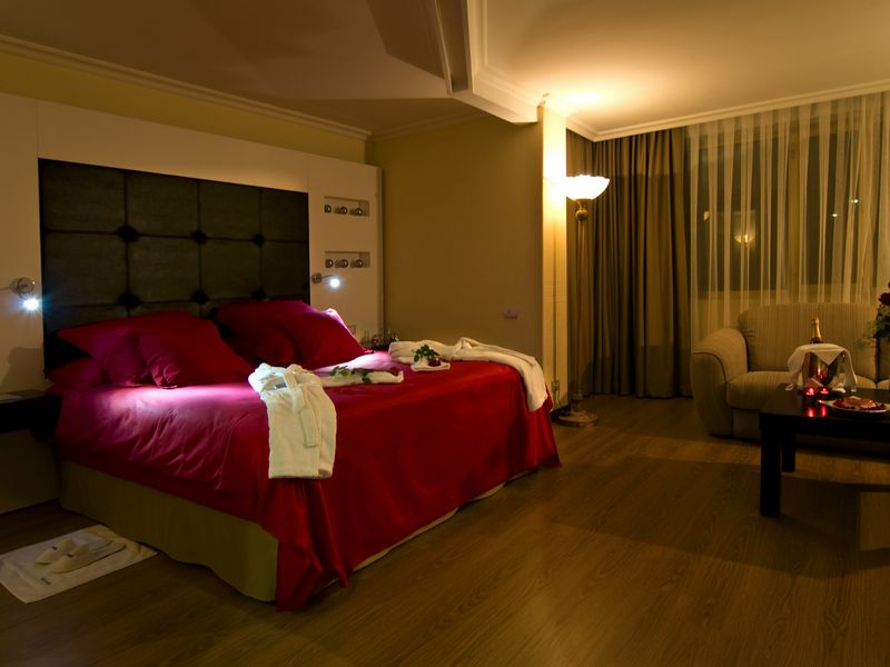 تور ترکیه هتل بارسلو آنکارا آلتینل - آژانس مسافرتی و هواپیمایی آفتاب ساحل آبی